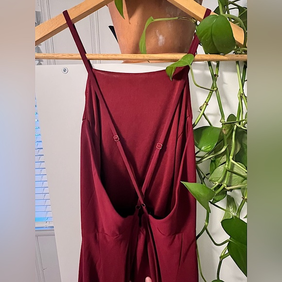 Lulu’s Bridesmaid Dress- Burgundy - Picture 4 of 5